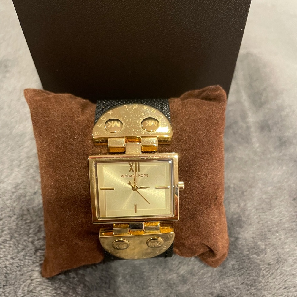 Black/ Gold Michael kors watch